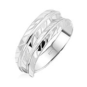 RI-753 - 925 Sterling silver ring.