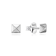 EP-045 - Plain 925 Sterling silver stud earring.