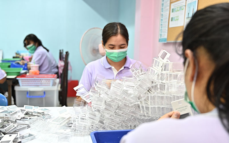 Silver jewelry factory worker